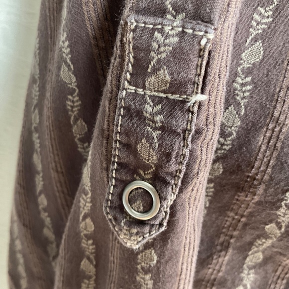 The North Face Women’s Button (Snap) Up Shirt 3/4 Sleeve w/ Roll Tabs Brown Sz M - Picture 6 of 9